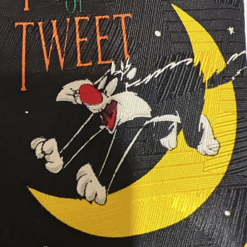 Looney Tunes‎ Halloween Necktie Bugs Bunny Sylvester Daffy Duck Twick or Tweet